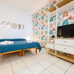 laurora-apartments.hotels-amalfi.com/